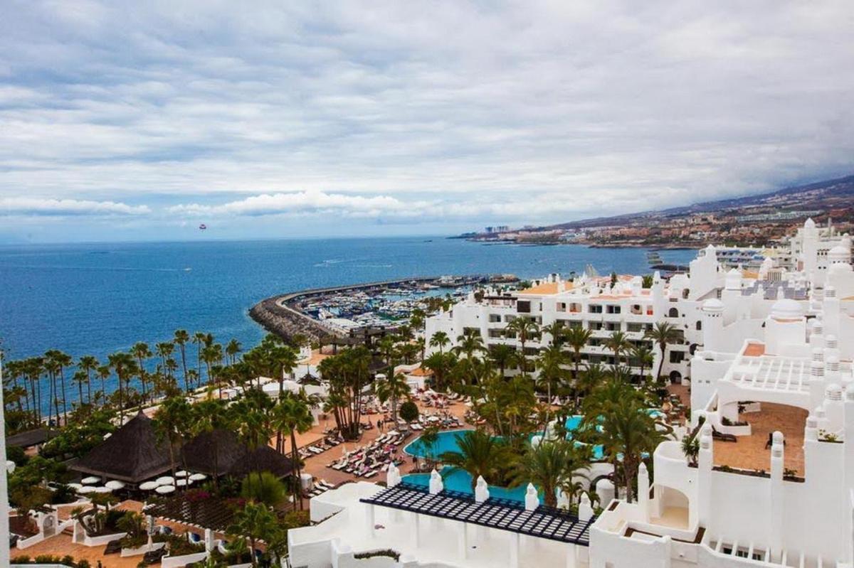 Cozy Apartment In The Center Of Costa Adeje On The 1St Coastline Экстерьер фото
